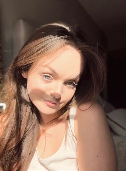 alorafree OnlyFans picture