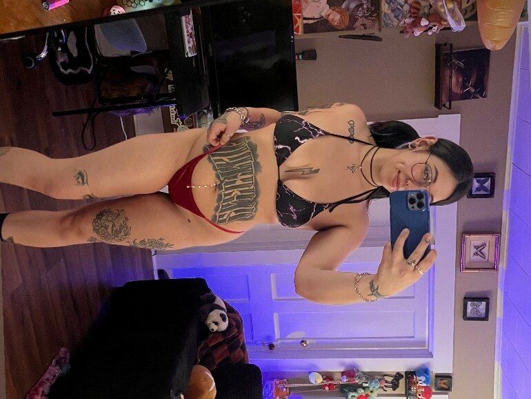 izzyb3ll4 OnlyFans profile picture