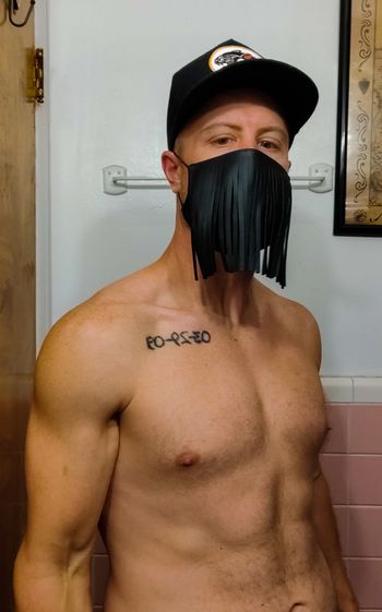Shirtless Mukbang