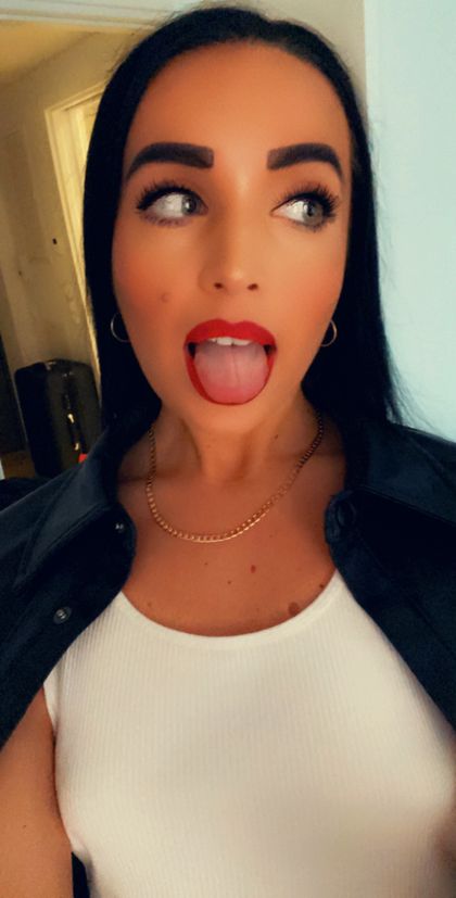 annikaselena OnlyFans picture