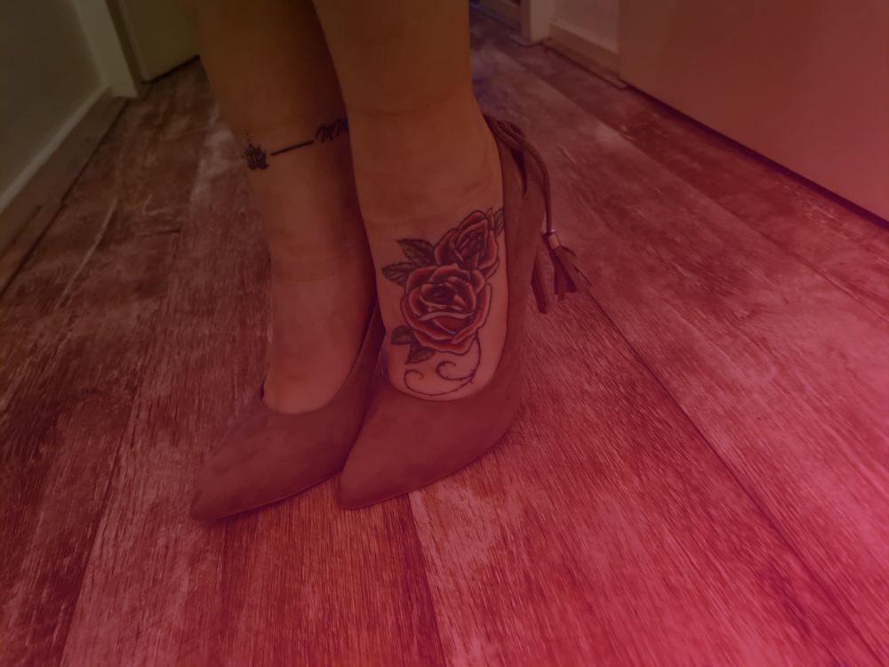 lovetattoodfeet OnlyFans profile picture