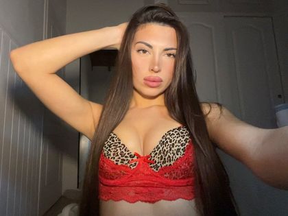 elenayumi OnlyFans picture