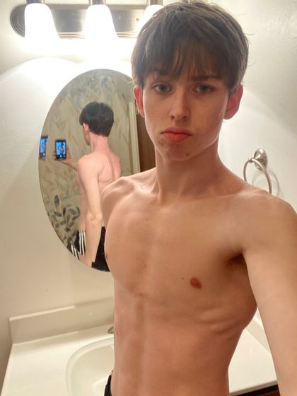 woahitsseven OnlyFans picture