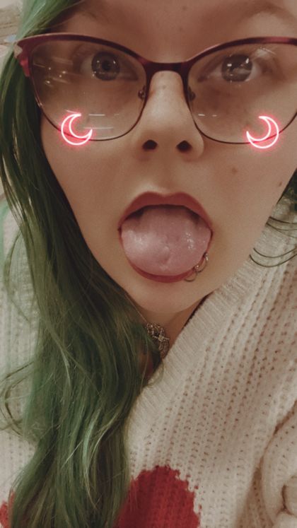 switchywitchraven OnlyFans picture
