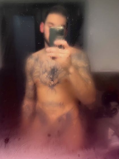 bodypainted OnlyFans picture