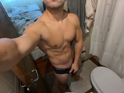 mathewmur OnlyFans picture