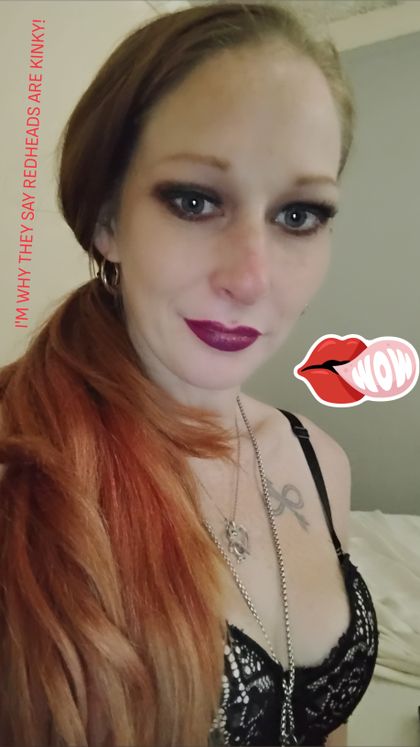 sexyred247365 OnlyFans picture