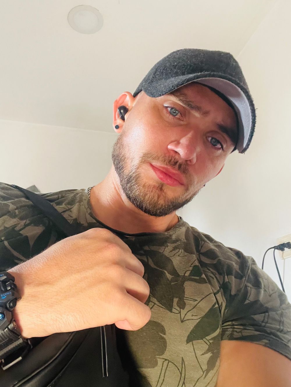blue_eyes_hot OnlyFans profile picture
