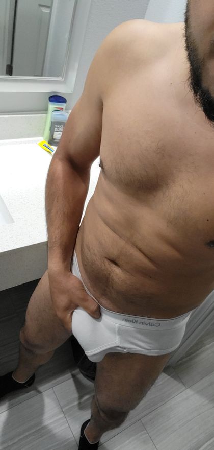 yourlatinpapiii OnlyFans picture
