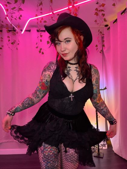 lainabearrknee OnlyFans picture