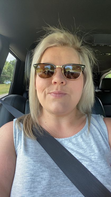 notyouraveragewife7 OnlyFans picture
