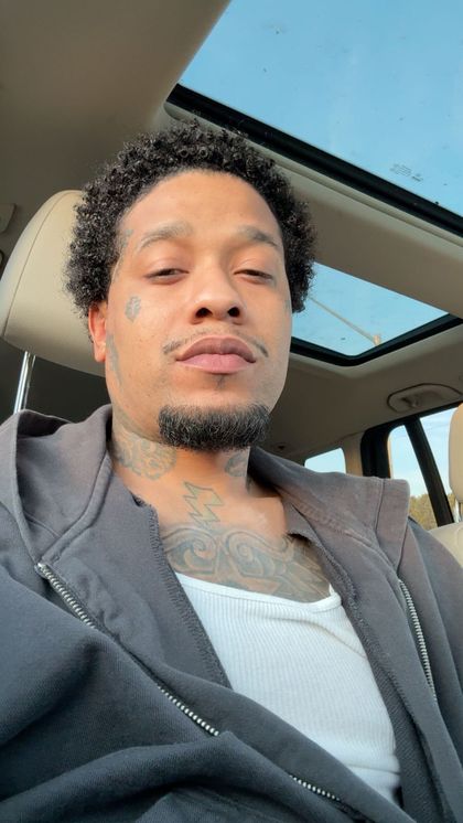 trustissuez10 OnlyFans picture