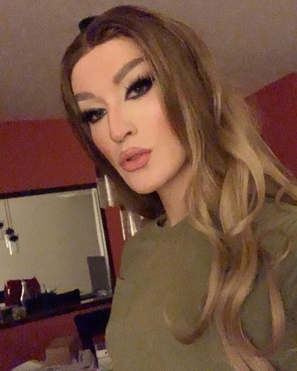 daphnegloss OnlyFans picture