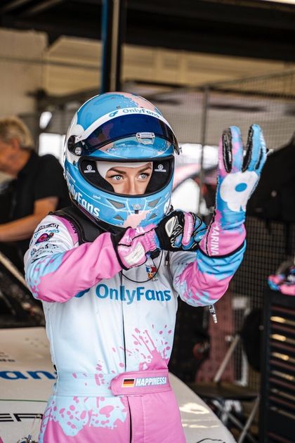 happinessa_racing OnlyFans picture