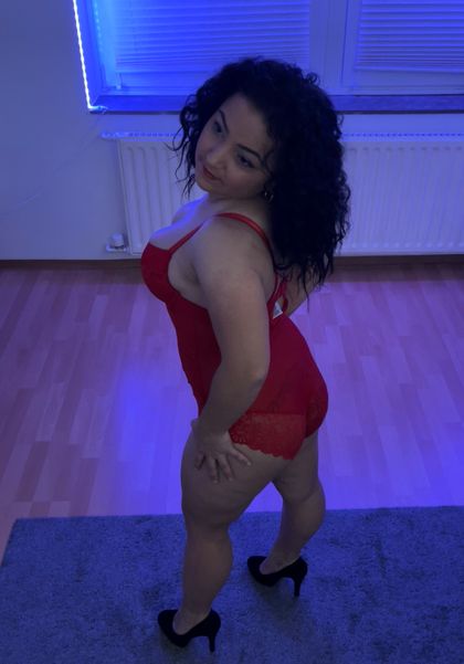 little_maya19 OnlyFans picture