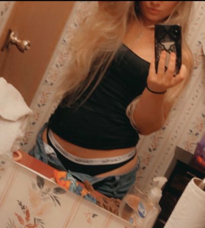 naughtynavaeh95 OnlyFans picture