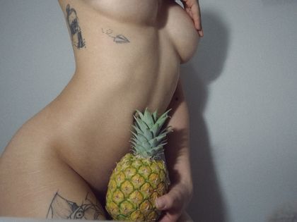 momelf OnlyFans picture