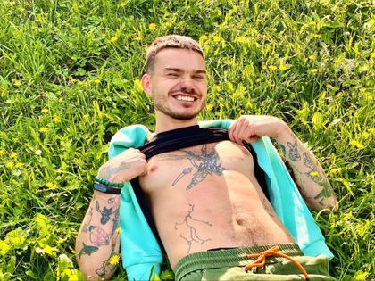 megraholia OnlyFans picture