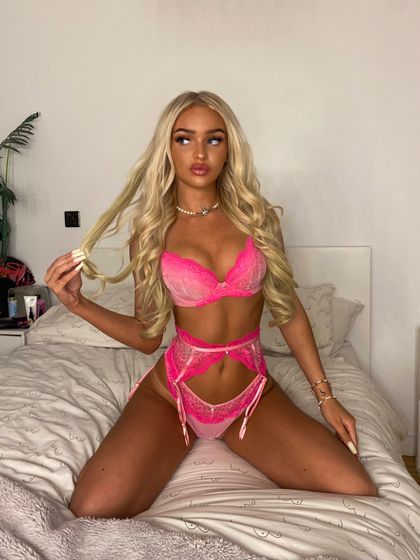 dollyrokstarr OnlyFans picture