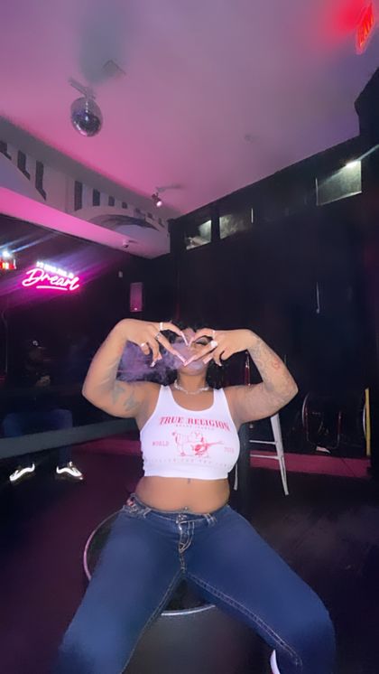 Best Hot Bbgmolli OnlyFans Accounts | FansMetrics.com