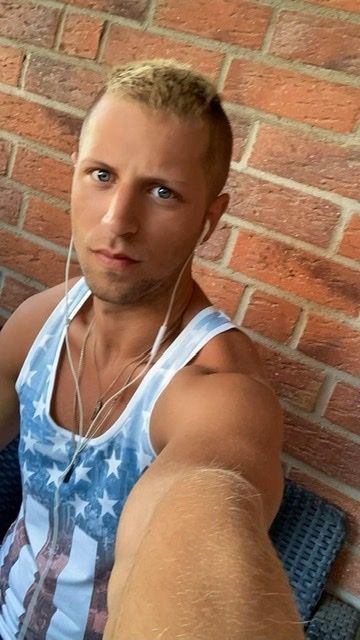 sunboy1295 OnlyFans picture