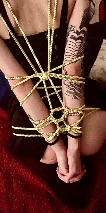 putmeinacoffin OnlyFans picture