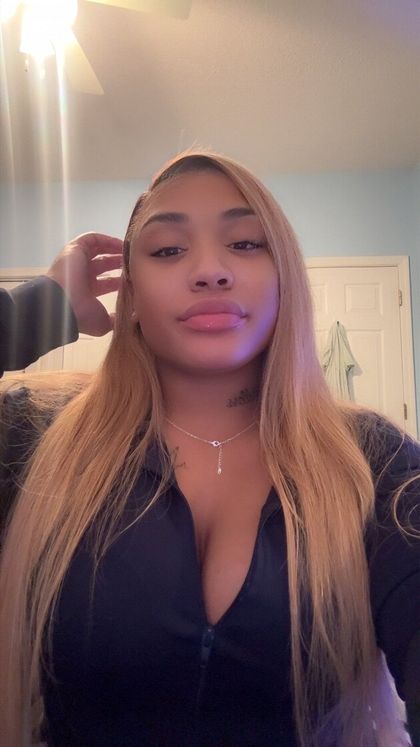 prettytoniixx OnlyFans picture