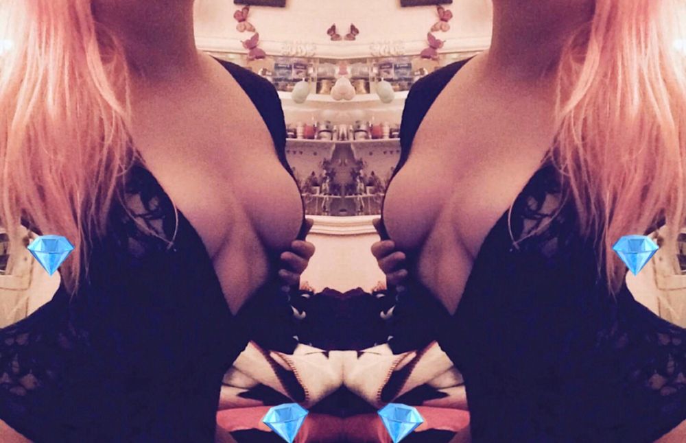 missqueenieee OnlyFans profile picture