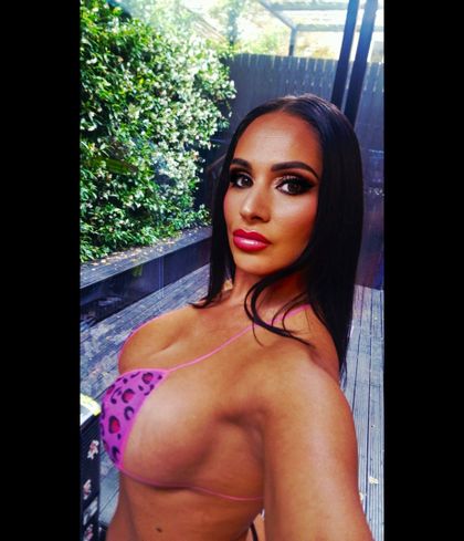 bella-curves OnlyFans picture