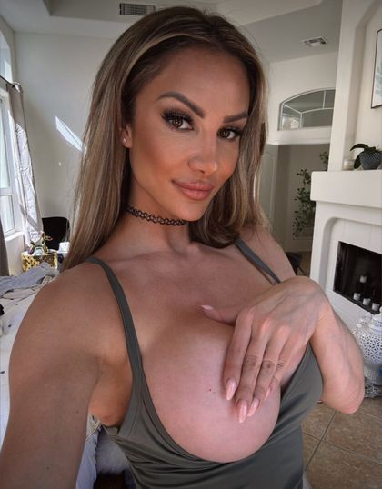 miss_swedish_bella OnlyFans picture
