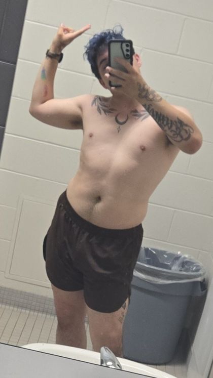 hotcutieboi OnlyFans picture