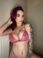chloe_6989 OnlyFans - Free Trial - Photos - Socials | FansMetrics.com