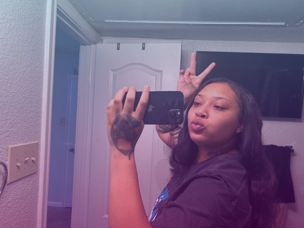 girlithinkthatsred OnlyFans profile picture