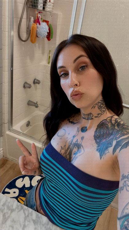 kreaykiwi OnlyFans picture