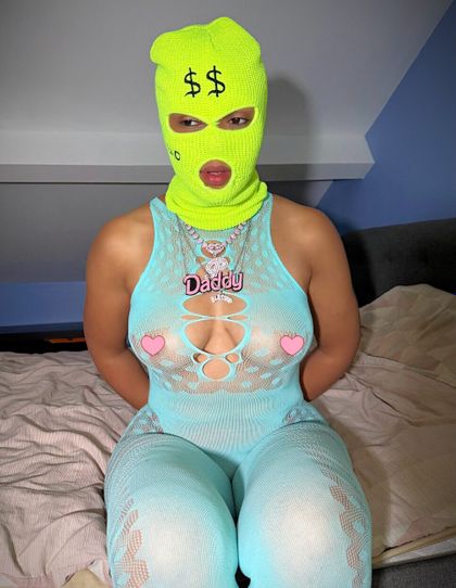 paris69snow OnlyFans picture