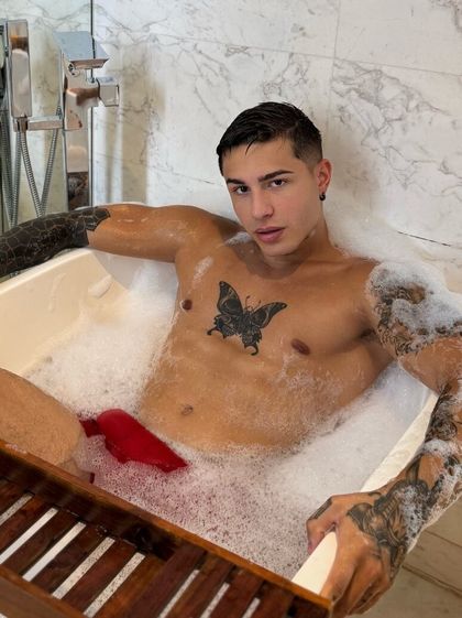 alespice OnlyFans picture