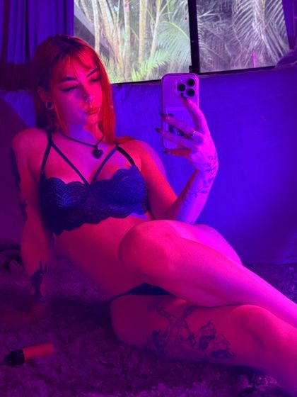 urmanicpixiedreamgirl OnlyFans picture