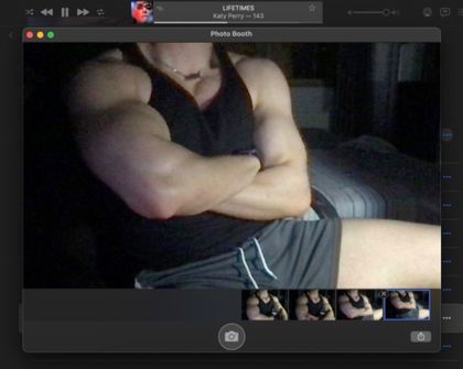 theoariti OnlyFans picture