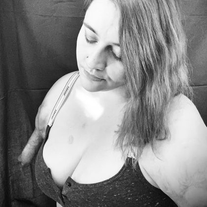 theloveliesta OnlyFans picture