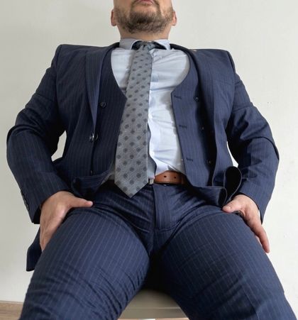 thesuitedboss OnlyFans picture
