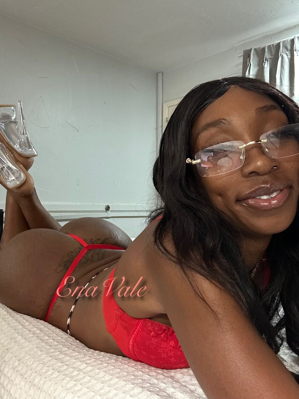 enavale OnlyFans profile picture