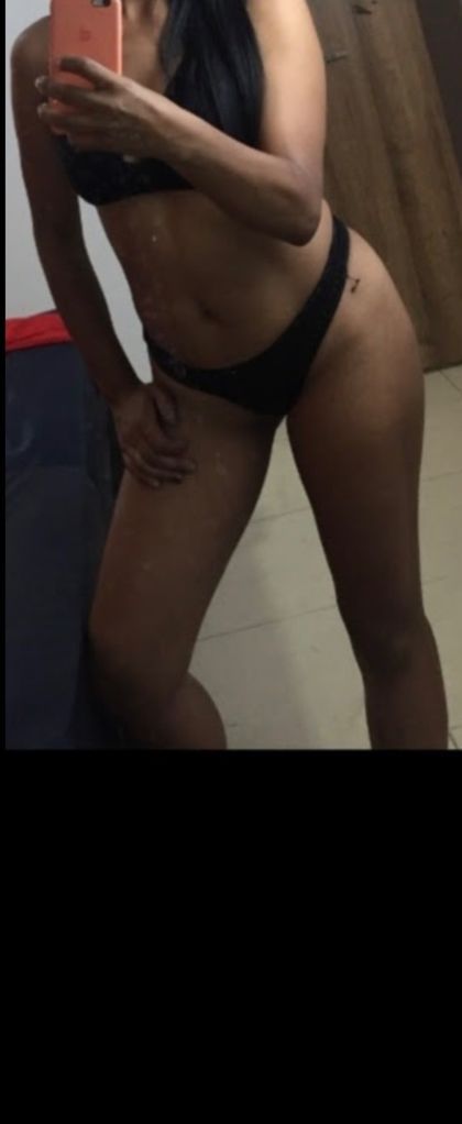 lahernandez OnlyFans picture
