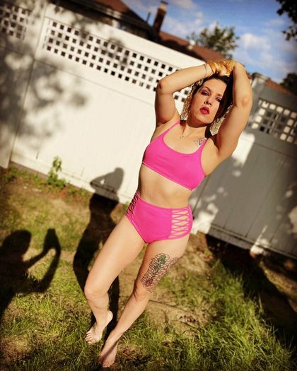 julie52411 OnlyFans picture