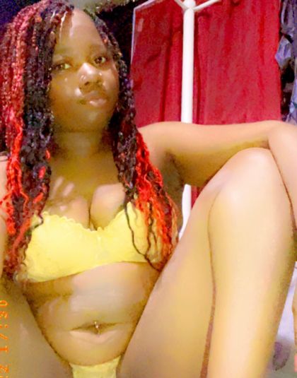 miekamack OnlyFans picture