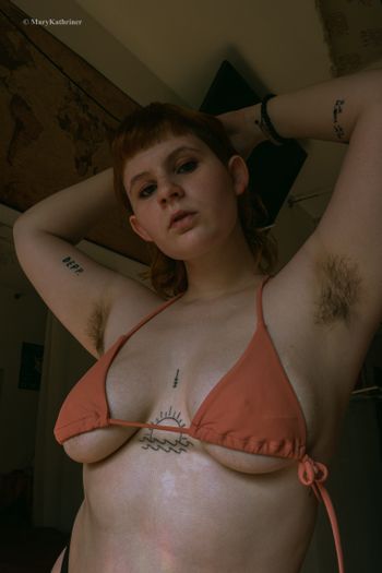 Mary aka Kinkypunkbxtch FREE