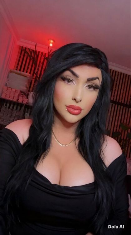 nyla_naveed_oficial OnlyFans picture