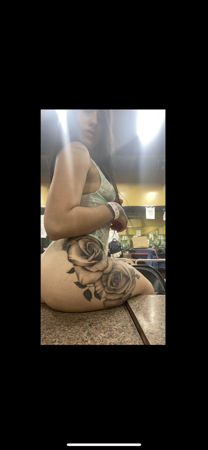 nayeloveee OnlyFans picture