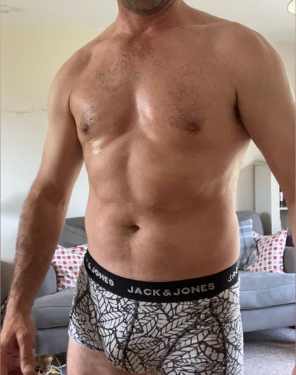 yourhero3 OnlyFans picture