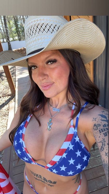 cheyelainexxx OnlyFans picture