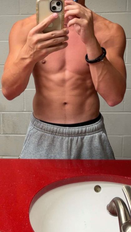 youraverageguyz OnlyFans picture
